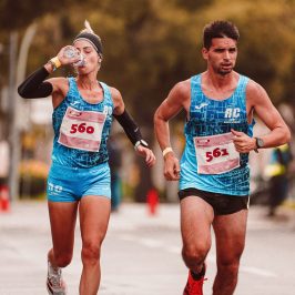 How to Chose Between a Pre-made Plan and a Coach